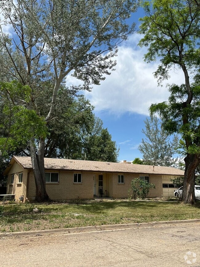 Building Photo - 1481 Kilkenny St