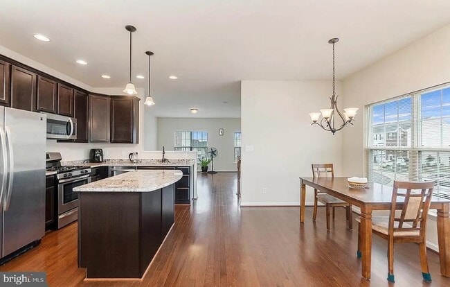 Building Photo - 4711 Wensel Rd