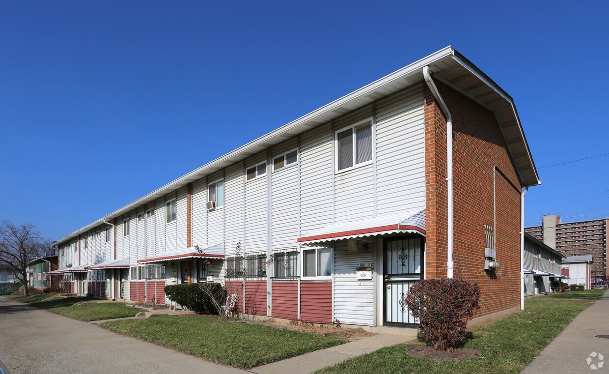 Foto principal - Park Town Co-Op Homes
