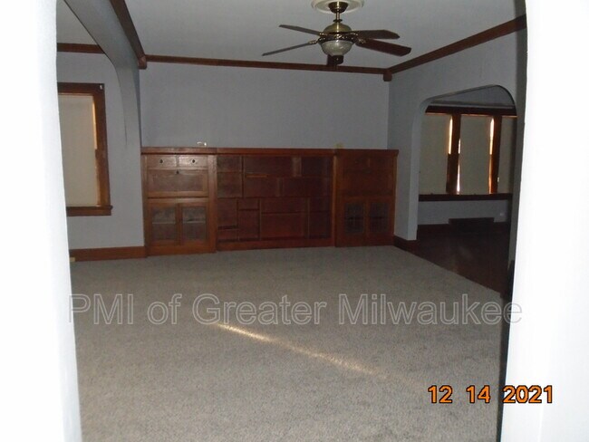 Foto del edificio - 1321 S 74th St