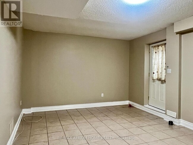 Building Photo - 14 Chimenti Ct