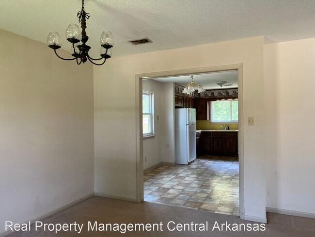 Foto del edificio - 3 br, 2 bath House - 4612 N Cypress St.,