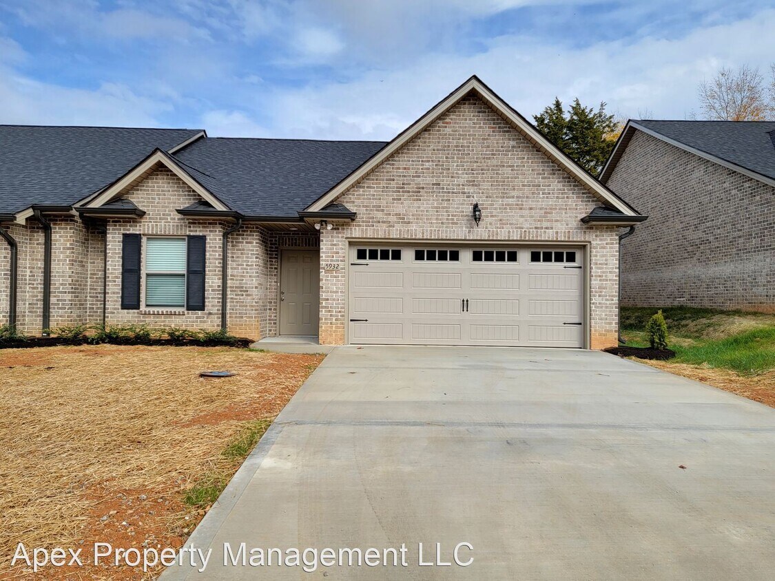 2 br, 2 bath House 5932 Knox Hill Way House Rental in Knoxville, TN