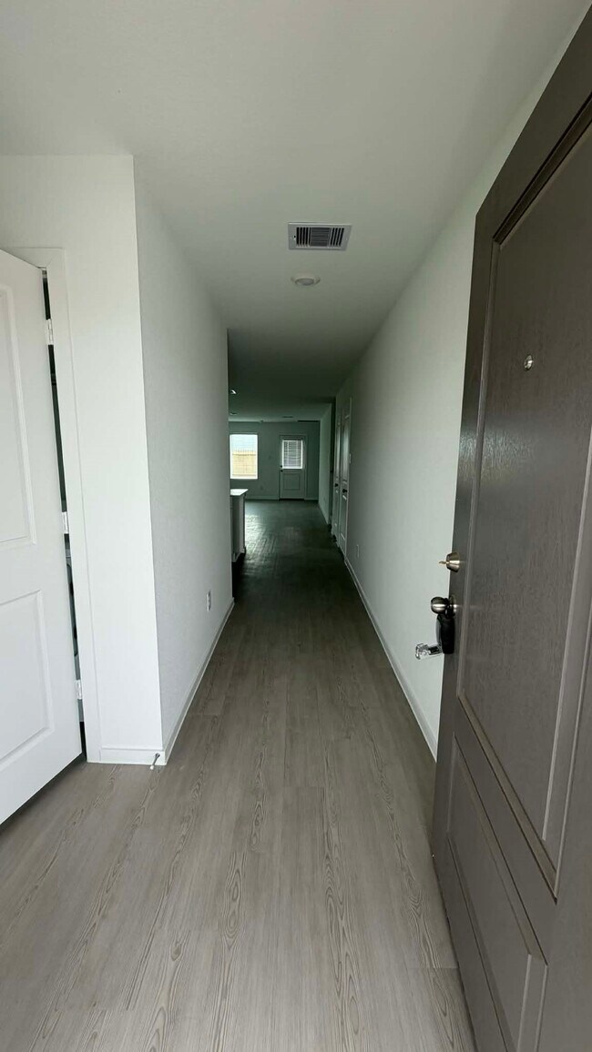 Building Photo - 464 San Miguel Crk Dr