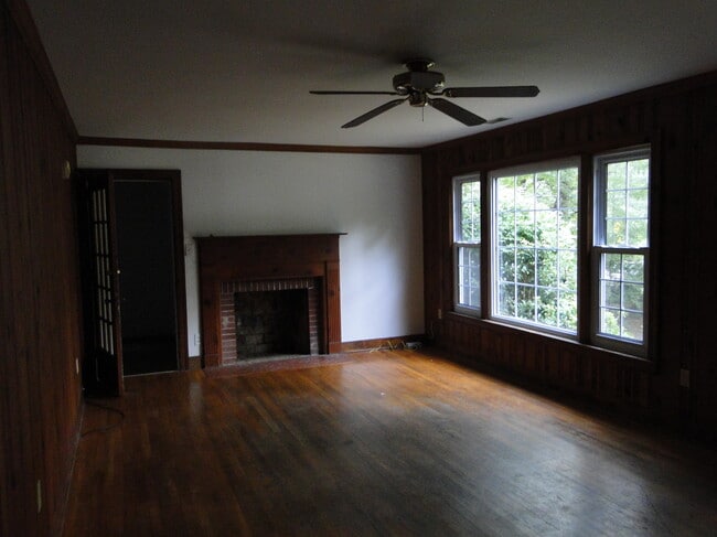LR fireplace/door to spare room - 106 Pine St