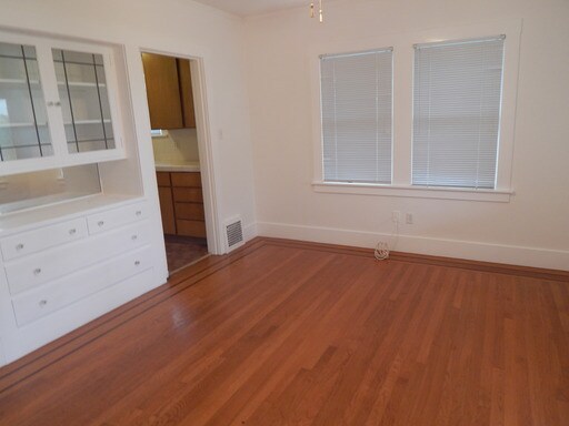 Building Photo - 4871 Ryer Rd E