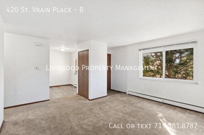 Building Photo - 420 St Vrain Pl
