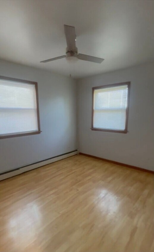 Foto del edificio - 2204 W 123rd St