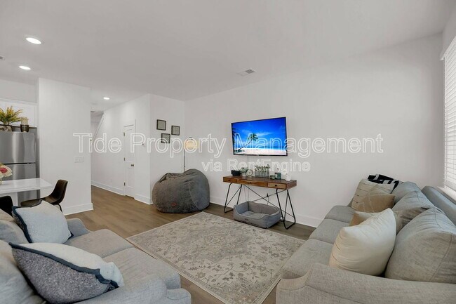 Foto del edificio - 1549 Evergreen St