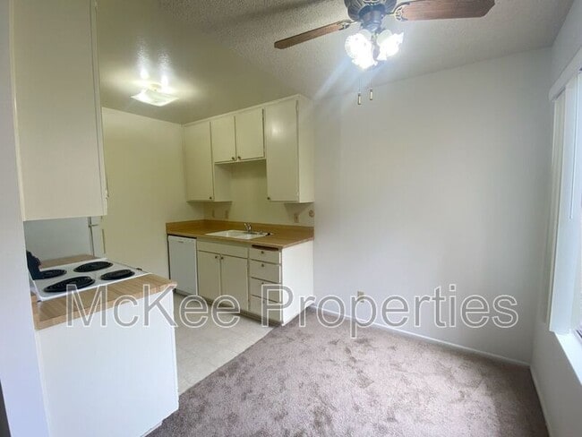 Building Photo - 8628 Via Mallorca Via