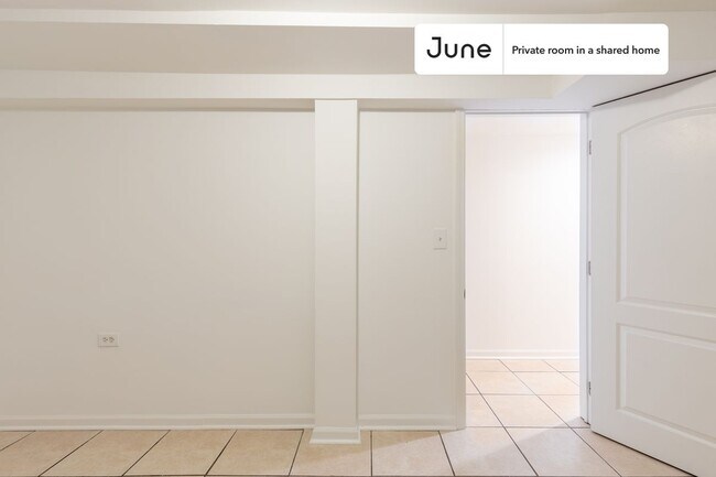 Foto del edificio - Room in Shared 3 bed/1 bath home