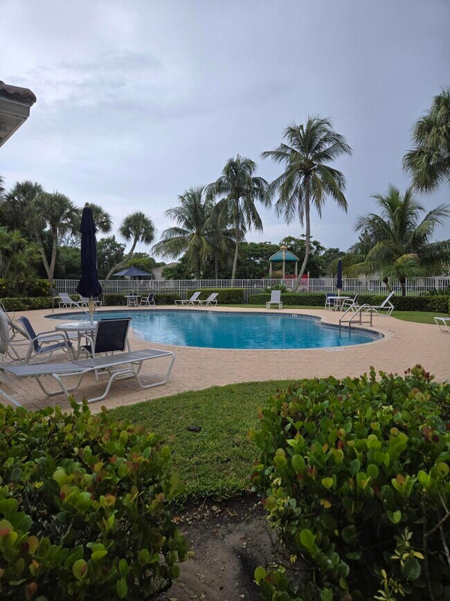 Foto del edificio - 4675 Palmbrooke Cir