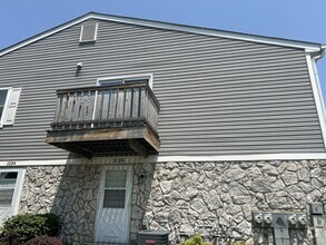 Building Photo - 1028 Brunswick Harbor