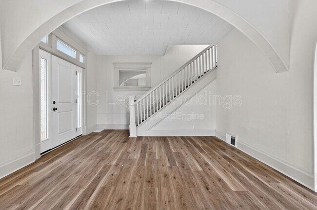 Foto del edificio - 1409 Hamill Ave