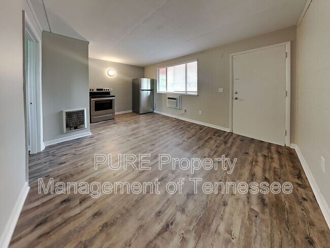 Building Photo - 2525 Merry Oaks Dr