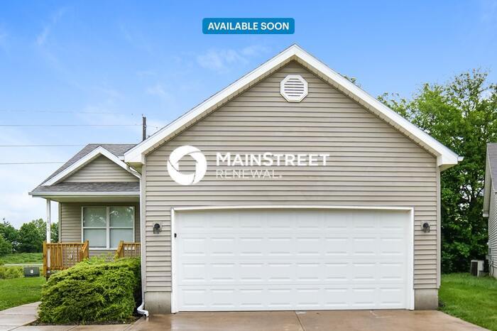 Foto principal - 1016 NE Queens Ct