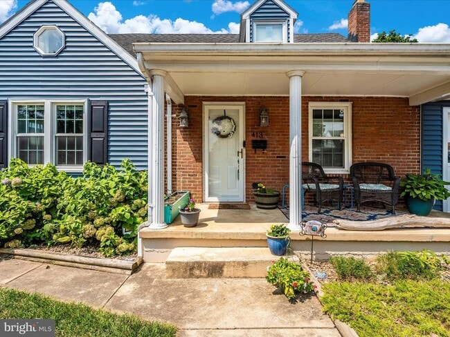 Building Photo - 413 Pangborn Blvd