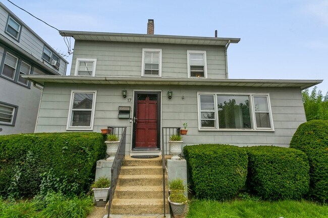 17 Cottage Street #1 - 17 Cottage St