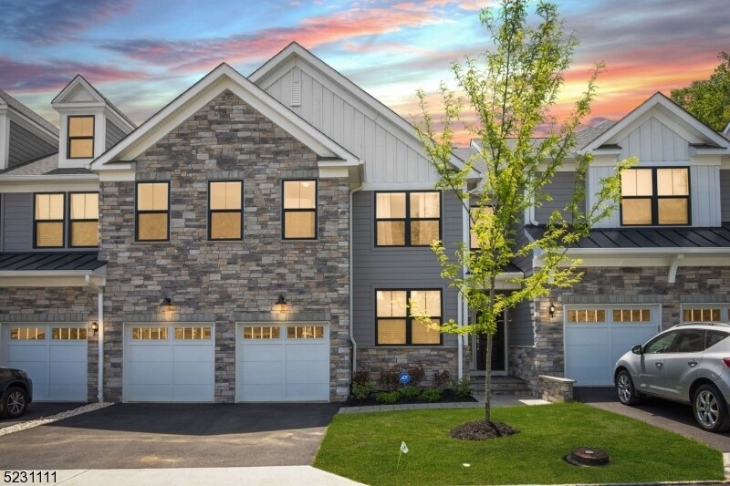 Foto principal - 3 Beacon Pl