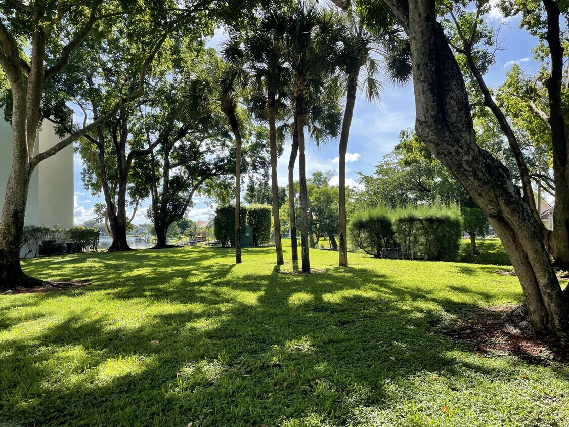 Building Photo - 12568 Shoreline Dr