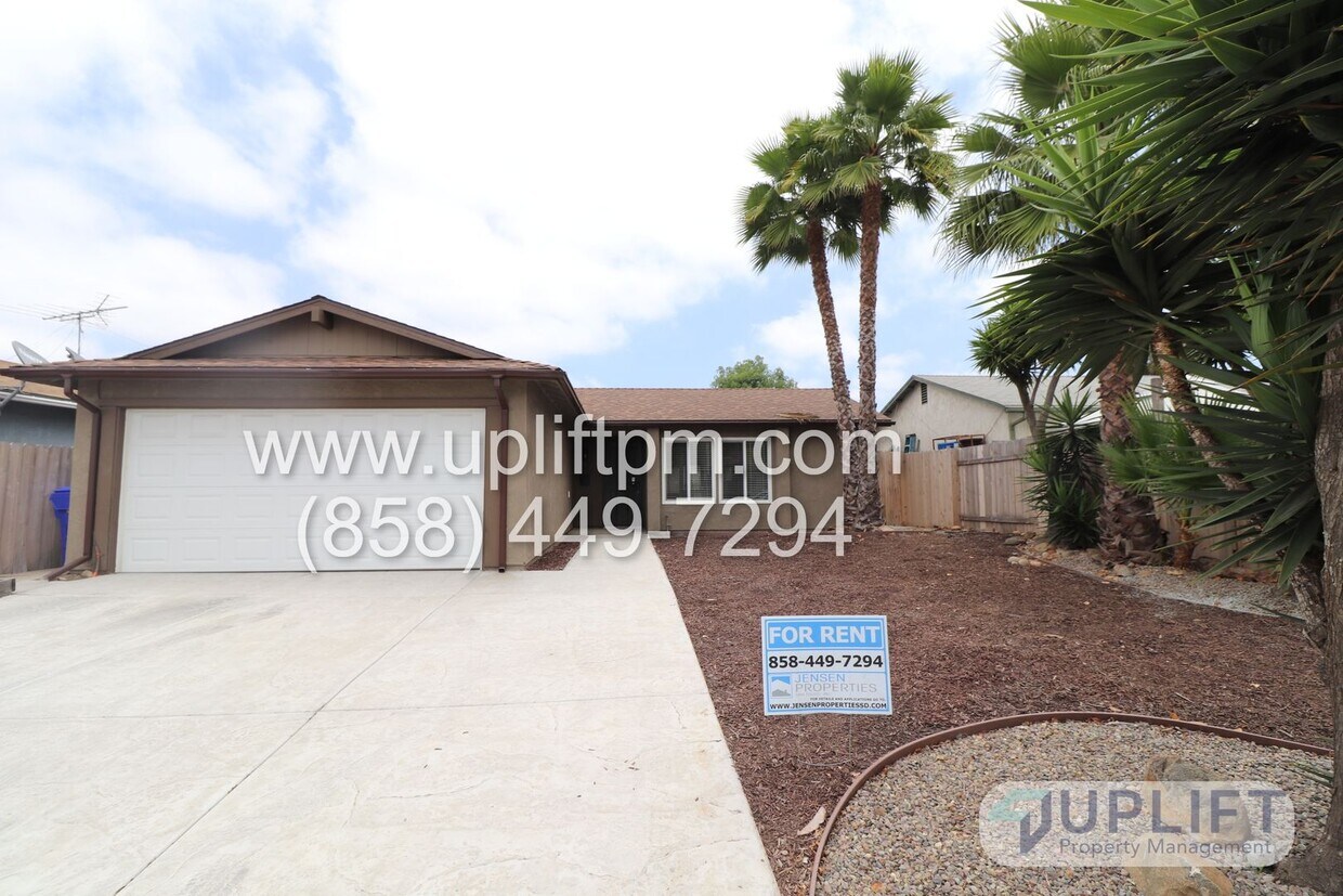 Primary Photo - 4Bed 2 Bath Single story house with Sunpor...