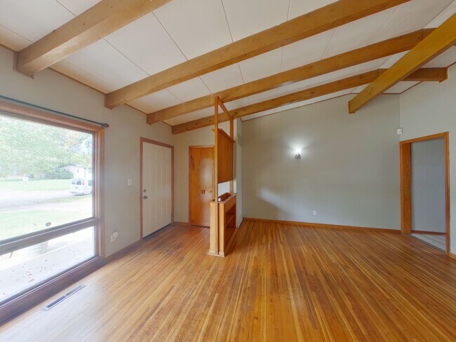 Foto del edificio - 2924 N Vassar Ave