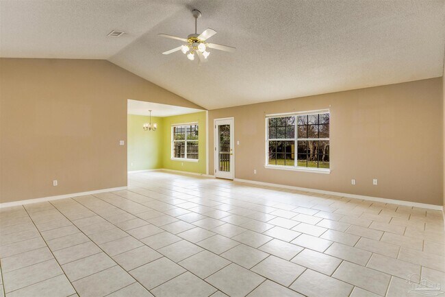 Foto del edificio - 1545 Kitty Hawk Dr