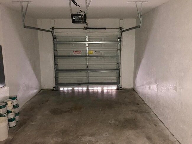 Building Photo - 6109 Reynolds St