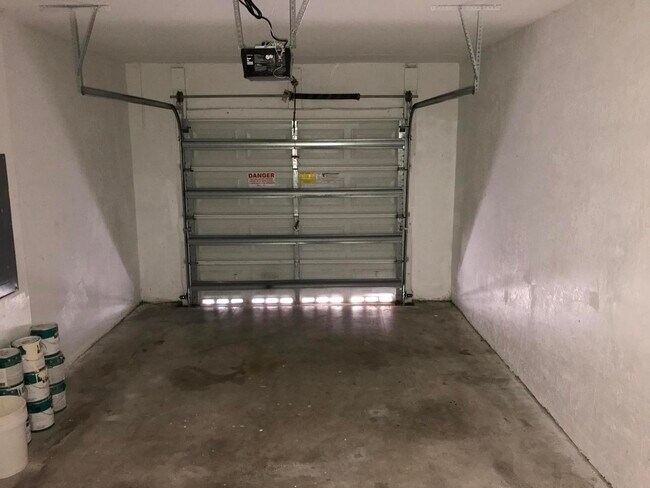 Foto del edificio - 6109 Reynolds St