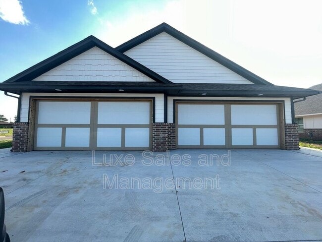 Building Photo - 10539 Lawson Ln
