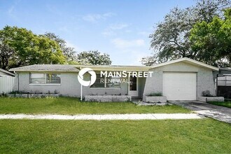 Building Photo - 11612 Crystal Lake Dr