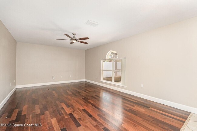 Foto del edificio - 5277 Mansford Pl