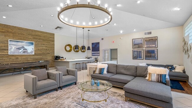 Building Photo - z-121625-Winthrop West