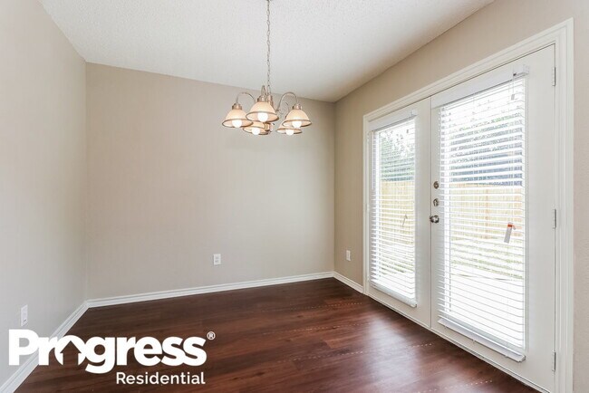 Foto del edificio - 3156 Pine Valley Dr