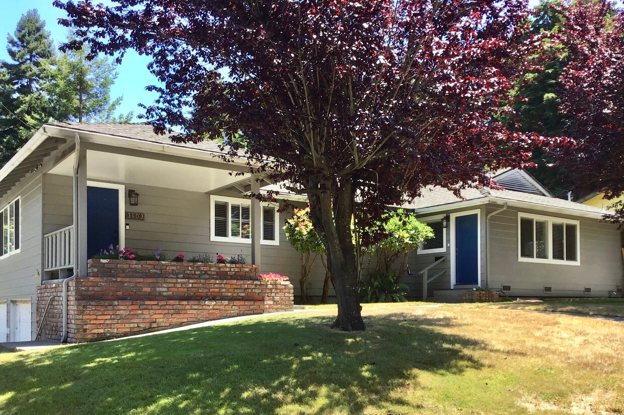 Primary Photo - 3107 W St