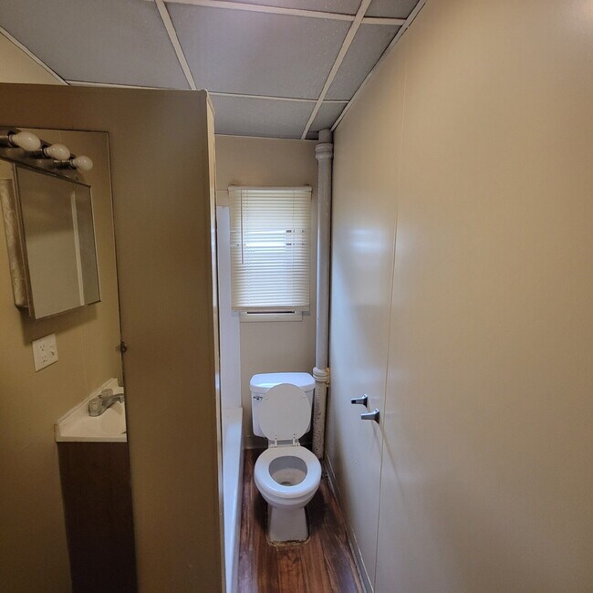 Foto del edificio - Southwest Indy 3BR/2BA House near Zoo! Massive Garage!