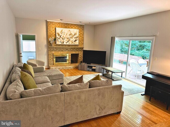 Foto del edificio - 2 Royal Dominion Ct