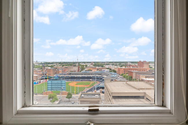 Building Photo - Commodore Perry Apartments