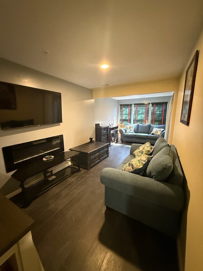 Building Photo - 246 Arcadia Shores Cir