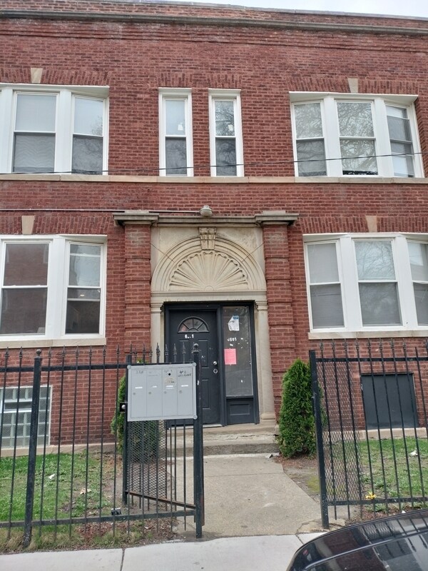 Foto del edificio - 6601 S Green St