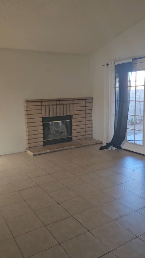 Foto del edificio - 3557 Skyway Ct