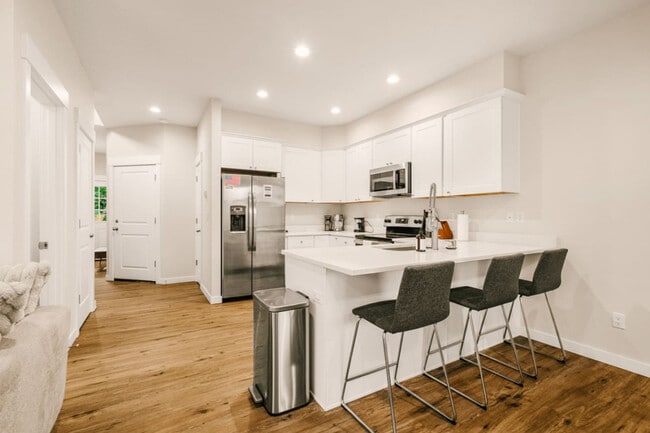 Building Photo - 3213 Grand Blvd