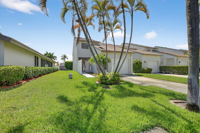 Foto del edificio - 6730 Canary Palm Cir