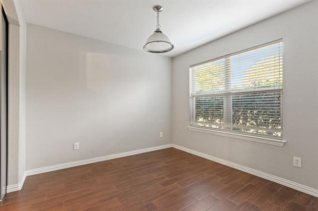 Foto del edificio - 6625 Chalk River Dr