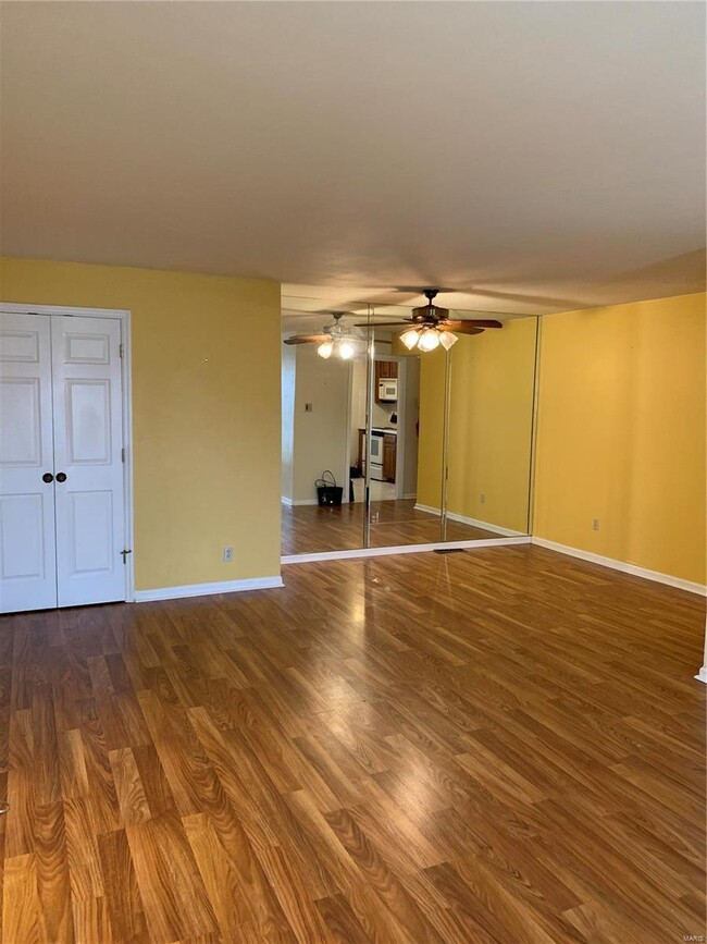 Building Photo - 4370 Chateau De Ville Dr