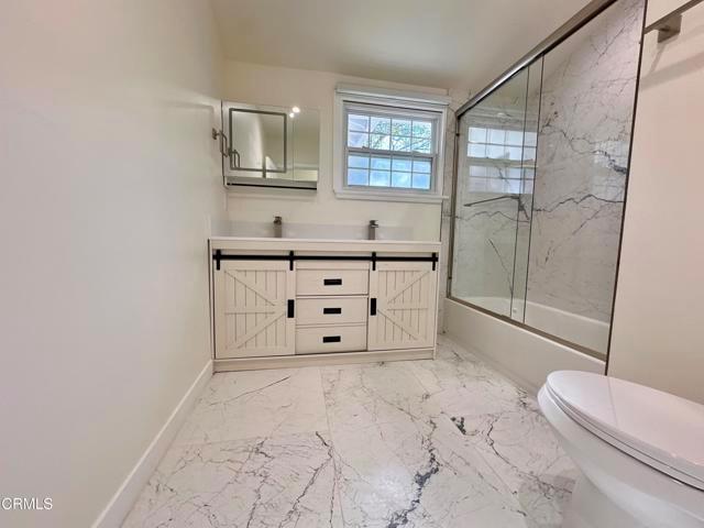 Foto del edificio - 17449 Keswick St