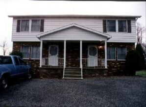 Building Photo - 1467 Saxman Ave