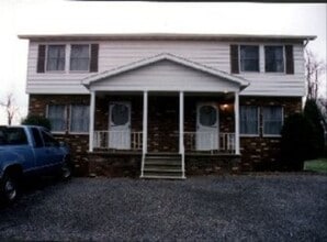 Building Photo - 1467 Saxman Ave