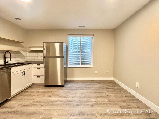 Building Photo - 4711 Columbine St