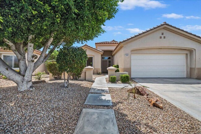 Foto del edificio - 78969 Lavender Cir